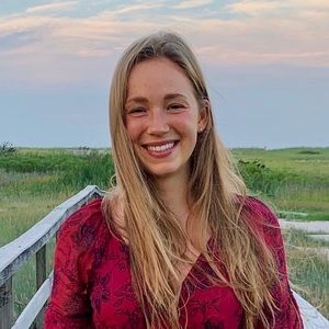 Meet your Posher, Elly